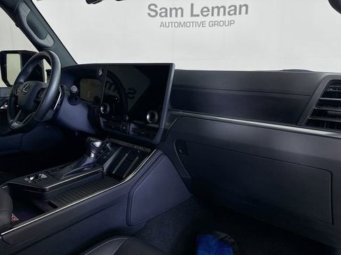 Used 2024 Lexus GX 550 image 30
