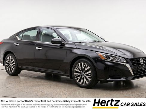 Used 2025 Nissan Altima 2.5 SV FWD image 1