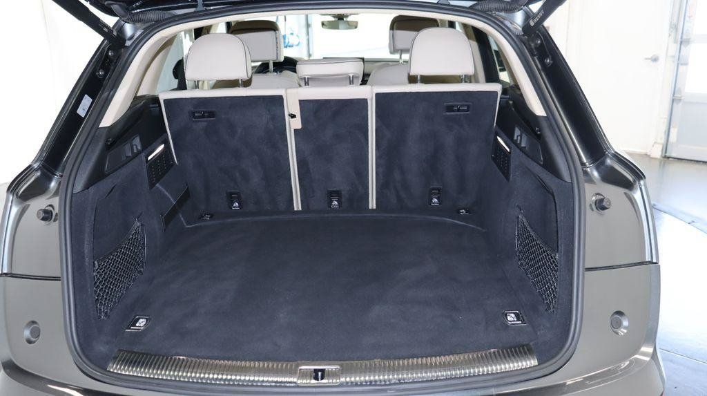 Used 2023 Audi Q5 e Premium Plus w/ Premium Plus Package AWD/4WD image 26
