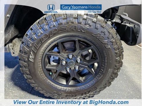 Used 2025 Jeep Wrangler Unlimited Sport AWD/4WD image 14