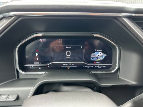 Used 2024 GMC Sierra 2500 Denali Ultimate image 3