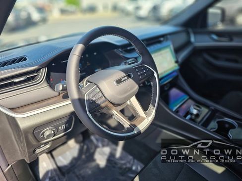 New 2026 Jeep Grand Cherokee Altitude AWD/4WD image 19