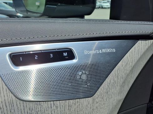 Used 2024 Volvo XC90 T8 Ultimate image 43