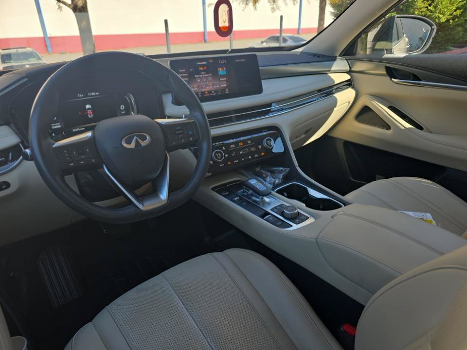 Certified 2024 INFINITI QX60 Luxe FWD image 3