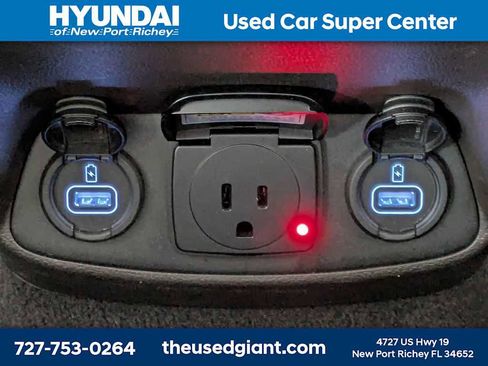 Used 2020 Hyundai Santa Fe Limited FWD image 18