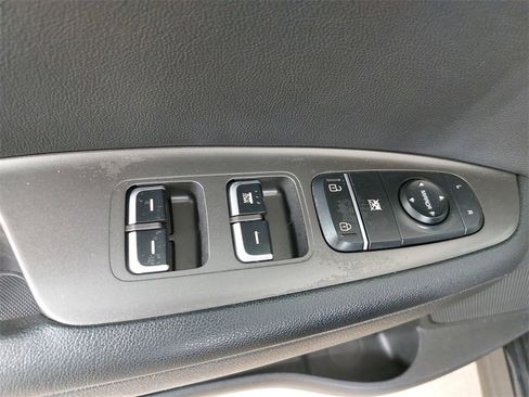 Used 2020 Kia Optima LX image 31