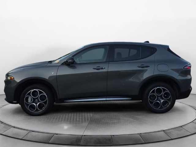 Used 2024 Alfa Romeo Tonale Ti AWD/4WD image 2
