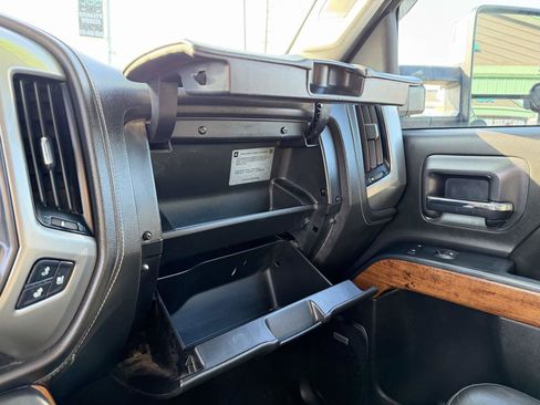 Used 2019 Chevrolet Silverado 3500 High Country w/ Duramax Plus Package image 39