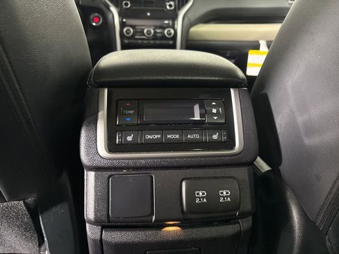 Used 2022 Subaru Ascent Limited w/ Technology Package image 26