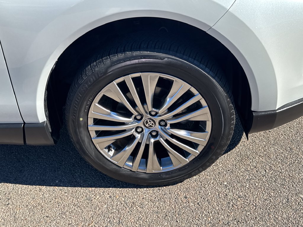 Used 2023 Toyota Venza XLE AWD/4WD image 44