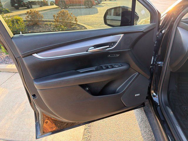 Used 2018 Cadillac XT5 Premium Luxury FWD image 14