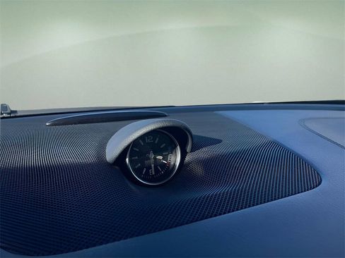 Used 2015 Mercedes-Benz SL 63 AMG image 39