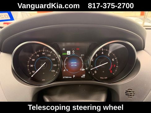 Used 2020 Jaguar F-PACE Premium image 20