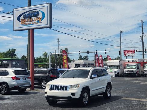 Used 2011 Jeep Grand Cherokee Limited image 1
