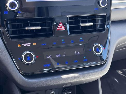 Used 2022 Hyundai Ioniq SEL image 18