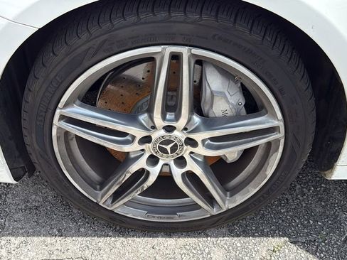 Used 2019 Mercedes-Benz E 300 image 4