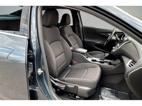 Used 2021 Chevrolet Malibu RS FWD image 28