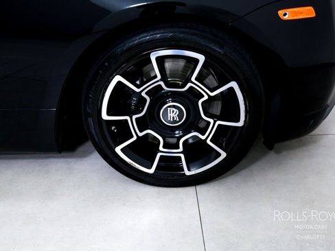 Used 2019 Rolls-Royce Dawn RWD image 34