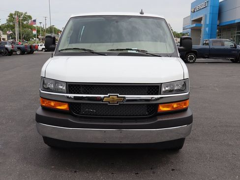 New 2025 Chevrolet Express 3500 w/ Chrome Appearance Package image 22