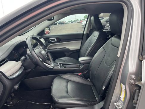Used 2022 Jeep Compass Limited AWD/4WD image 10