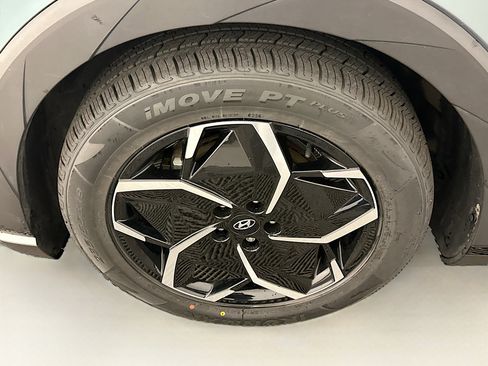 Used 2024 Hyundai Ioniq 5 SEL image 11