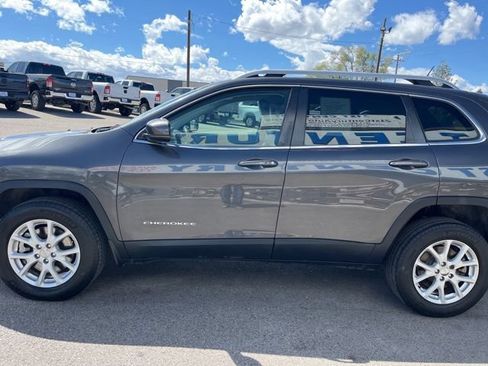 Used 2015 Jeep Cherokee Latitude w/ Comfort/Convenience Group AWD/4WD image 7