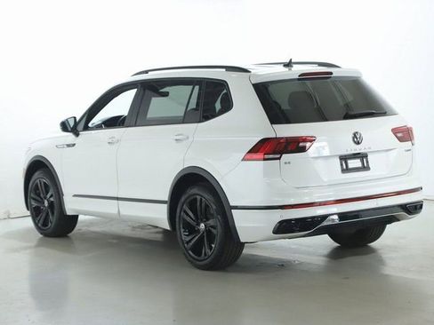 Used 2024 Volkswagen Tiguan SE R-Line image 43