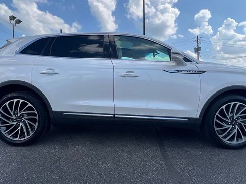 Used 2019 Lincoln Nautilus Reserve image 9