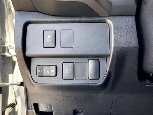 Used 2023 Toyota Tacoma SR5 w/ Technology Package AWD/4WD image 33