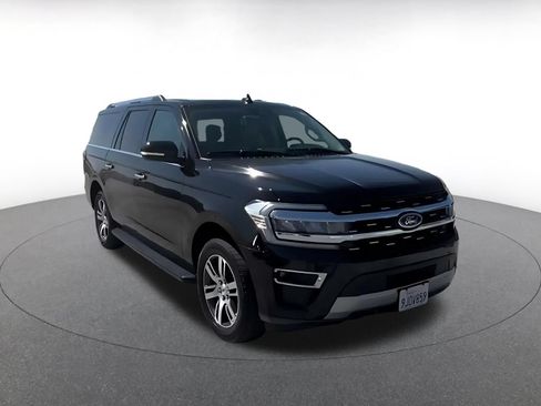 Used 2024 Ford Expedition Max Limited RWD image 3