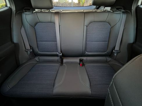 Used 2025 Buick Envista Preferred image 37