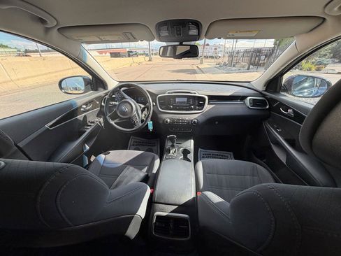Used 2016 Kia Sorento AWD w/ LX Convenience Package image 13