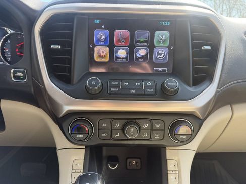 Used 2018 GMC Acadia Denali w/ Technology Package AWD/4WD image 12