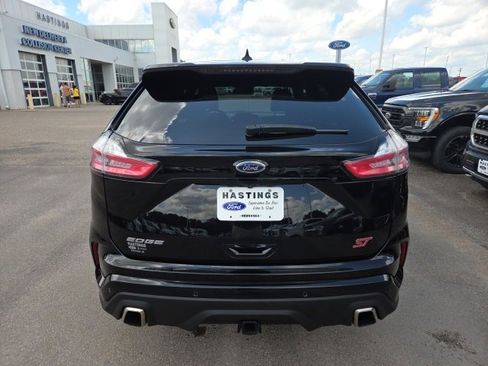 Used 2020 Ford Edge ST w/ Equipment Group 401A image 4