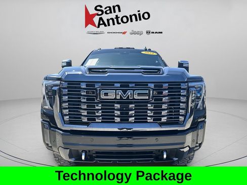 Used 2024 GMC Sierra 3500 Denali Ultimate AWD/4WD image 4