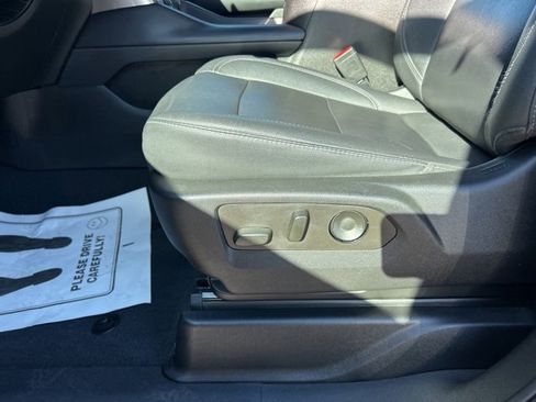 Used 2022 Chevrolet Tahoe Z71 w/ Luxury Package image 12