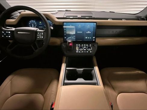 New 2026 Land Rover Defender 110 X-Dynamic SE image 6