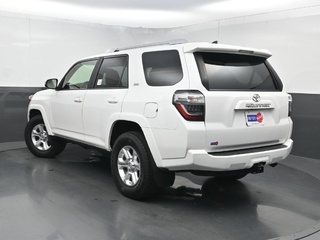 Used 2016 Toyota 4Runner SR5 Premium RWD image 22