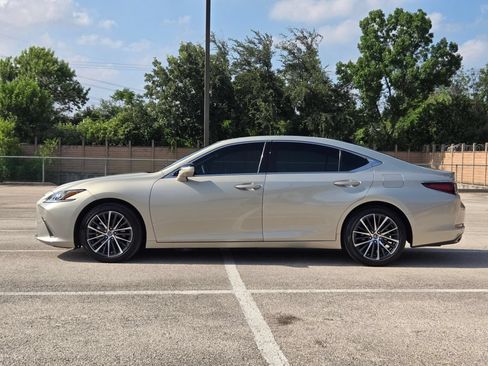 Used 2023 Lexus ES 350 w/ Premium Package FWD image 7