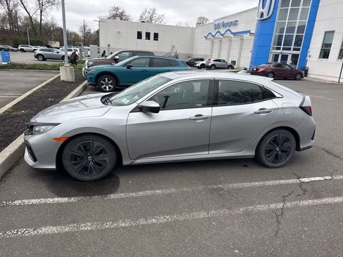 Used 2018 Honda Civic EX image 2