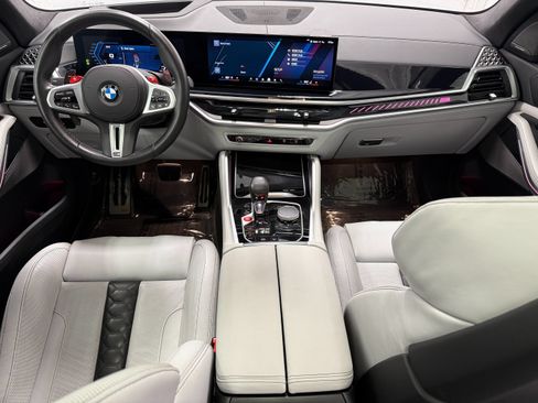 Used 2025 BMW X5 M Competition AWD/4WD image 19
