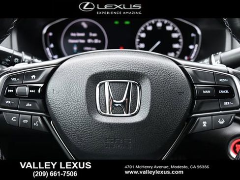 Used 2018 Honda Accord Sport image 11