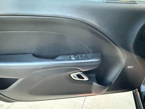 Used 2019 Dodge Challenger SXT w/ Plus Package image 12