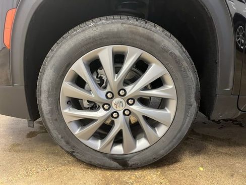 Used 2025 Buick Enclave Preferred image 30