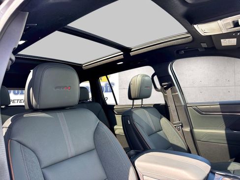 Used 2024 GMC Acadia AT4 w/ Super Cruise Package image 7