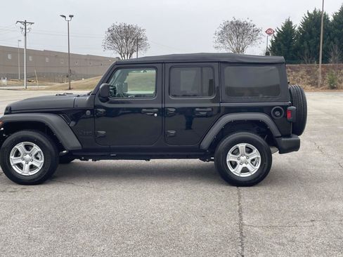 Used 2022 Jeep Wrangler Unlimited Sport AWD/4WD image 6