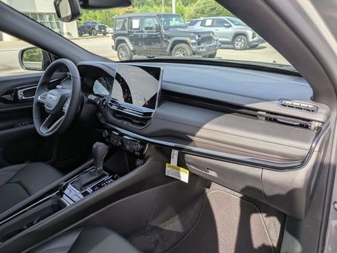 New 2026 Jeep Compass Latitude AWD/4WD image 35