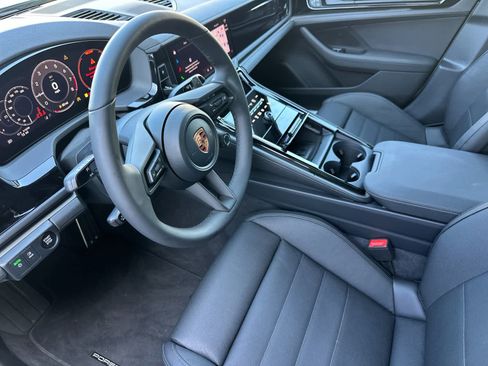 New 2026 Porsche Panamera image 4