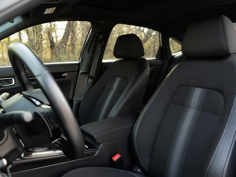 Certified 2025 Honda Civic Sport Touring image 17