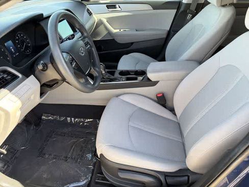 Used 2016 Hyundai Sonata SE image 13